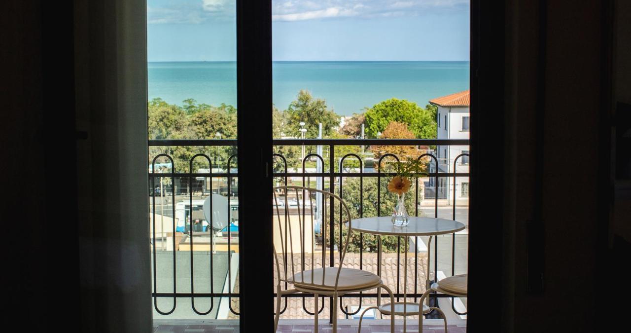 Hotel Stella Riccione Exteriör bild